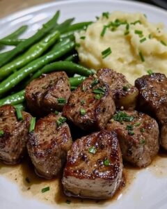 Garlic Butter Steak Bites and Mash 