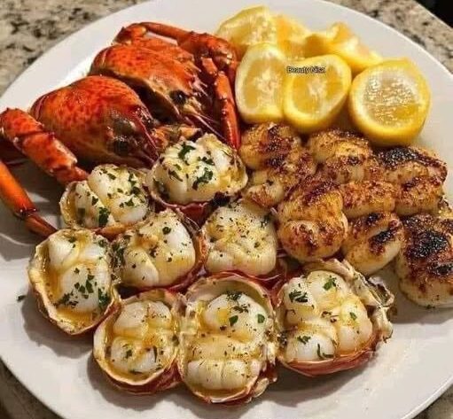 GARLIC BUTTER LOBSTER AND SCALLOPS